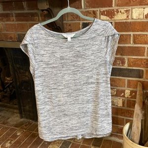 Bravyan Button Back Detail Knit Top